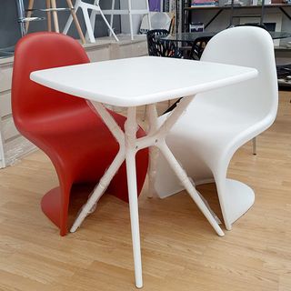 Silla Panton Burdeos Nueva