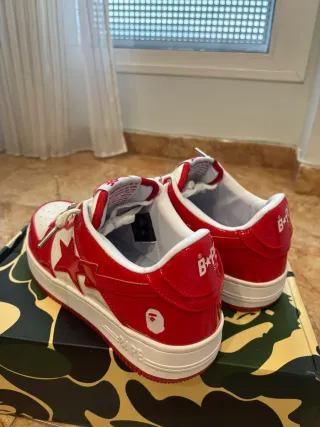 Zapatillas Bapesta Rojas y Blancas Talla 42