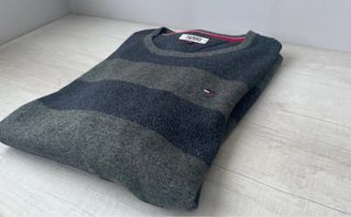 Jersey Tommy Hilfiger Talla M Rayas