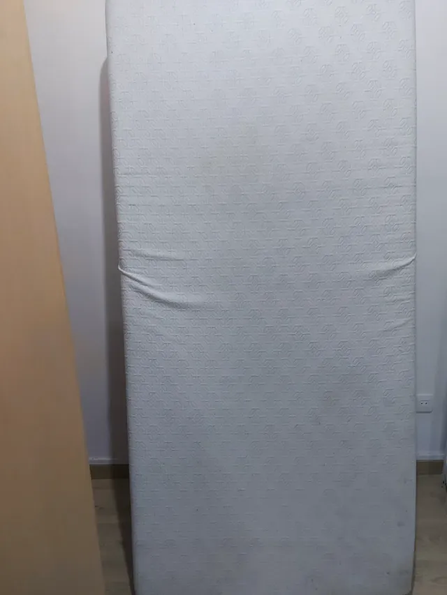 Colchón individual con funda