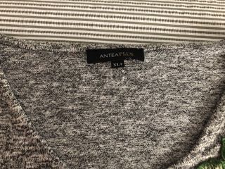 Jersey Antea Gris con Flores Bordadas