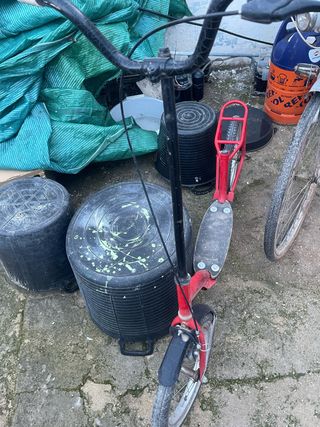 Scooter Rojo Hecho a Mano