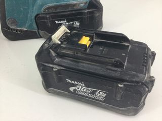 martillo a bateria makita bhr261t