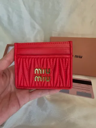 Portacarte rosso Miu Miu