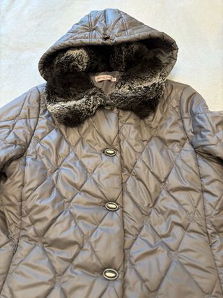 Cappotto trapuntato con pelliccia beige taglia 50