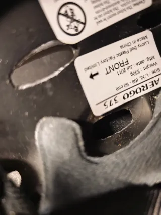 Casco de bicicleta gris marca aerogo talla L-XL