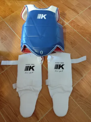 Protecciones Taekwondo Pecho y Piernas