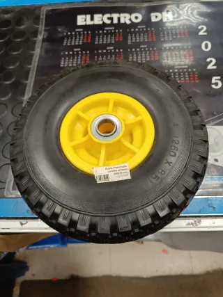 Rueda Carretilla Impinchable 260x78mm marca Nivel