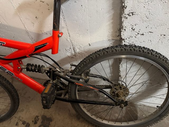 Bicicleta de Montaña Roja