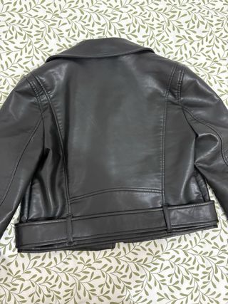 Chaqueta de cuero negra Zara