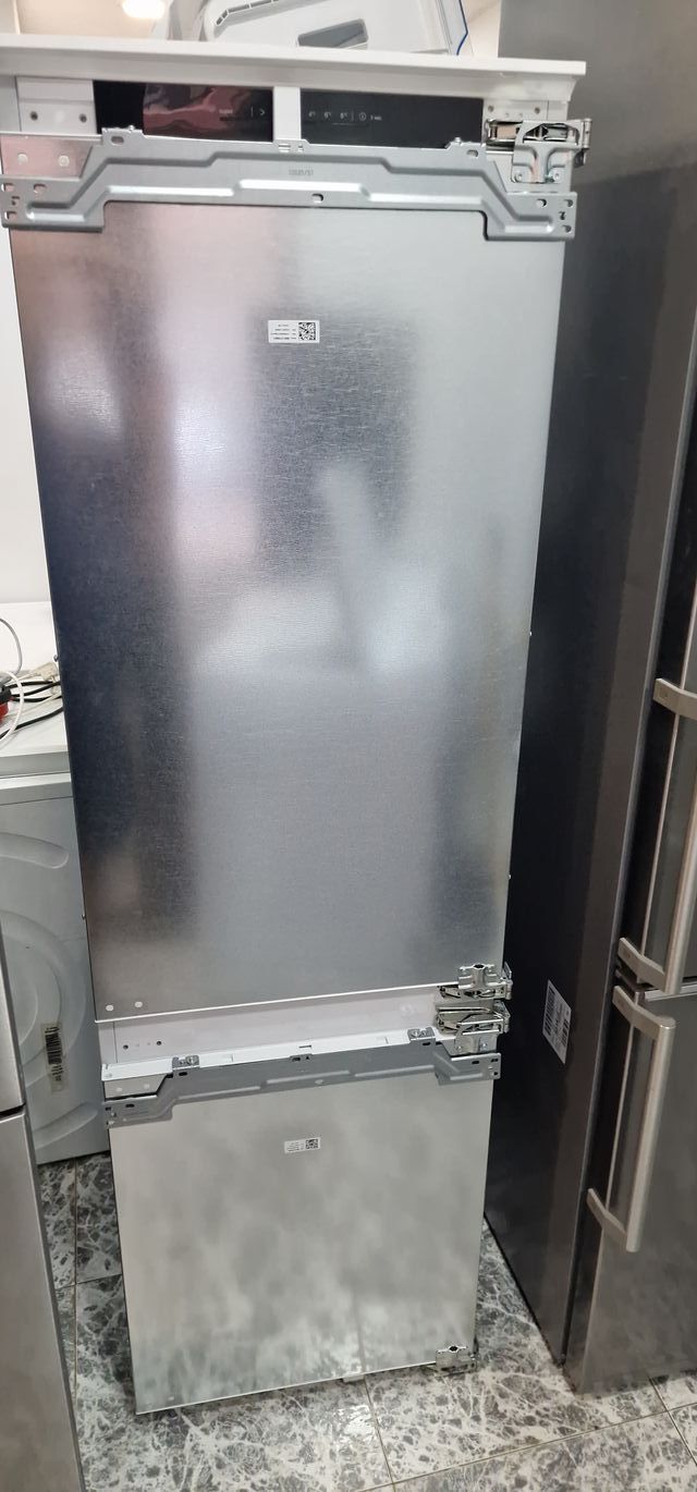 SEMINUEVA!!! NEVERA INTEGRABLE