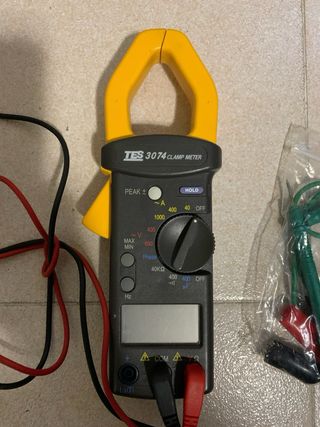 Pinza Amperimétrica Digital TES-3074