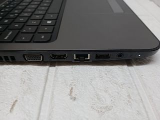 Portatil HP 255 G3 (1781)