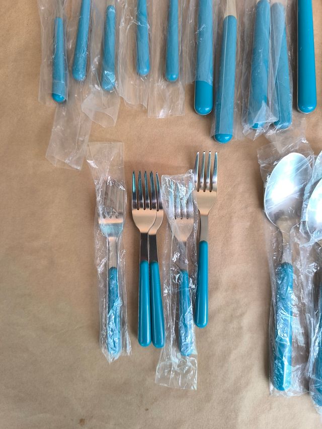 Cubertería acero inoxidable mango turquesa — Nueva
