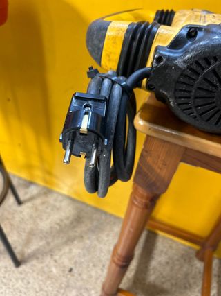 Martillo Demoledor DEWALT.