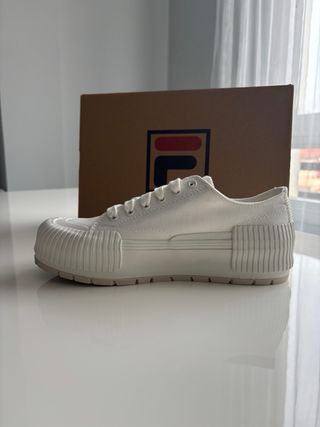 Zapatillas blancas nuevas mujer 37