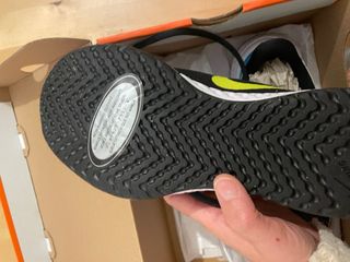 Nike Revolution 5 (GS) Negro/Azul 37.5