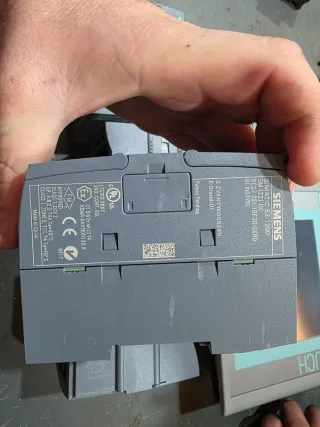 Autómata programable Siemens.  PLC S7-1200 CPU 12