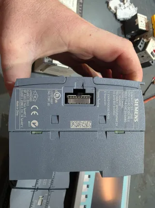 Autómata programable Siemens.  PLC S7-1200 CPU 12