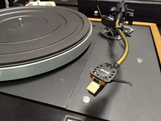 Tocadiscos Thorens TD 126 MK-III