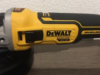 Amoladora Dewalt DCG405