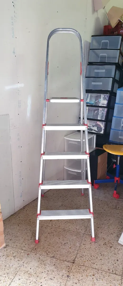 ESCALERA TRANSPORTE INCLUIDO