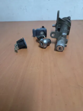 Cerradura Suzuki Burgman Carburación