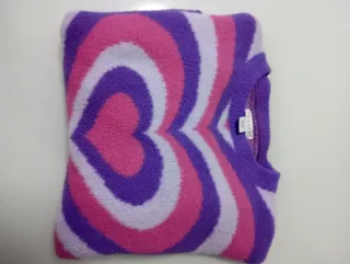 Jersey Primark niña corazón rosa y morado