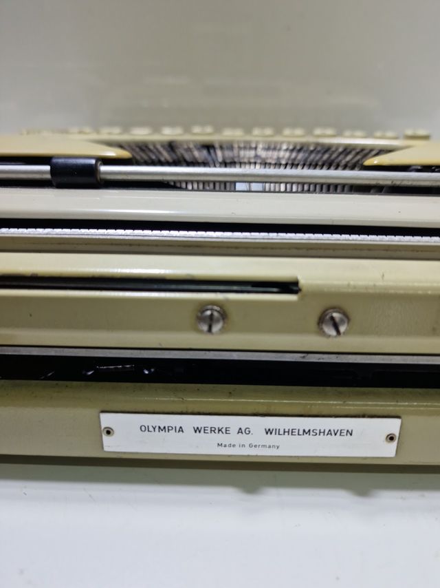 Olympia Splendid 33 máquina de escrever