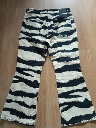 Pantalones Scalpers estampado cebra
