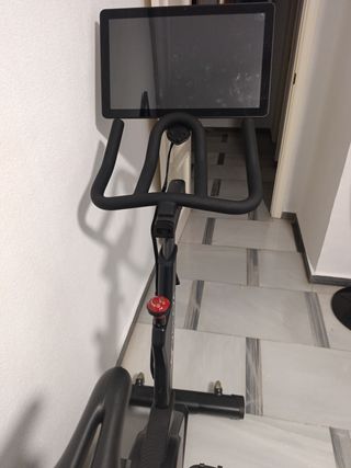 Bicicleta estática VOLAVA con Pantalla