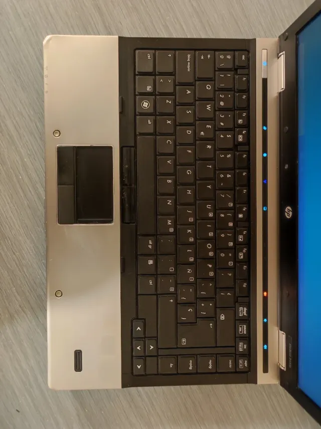 HP EliteBook Intel i5