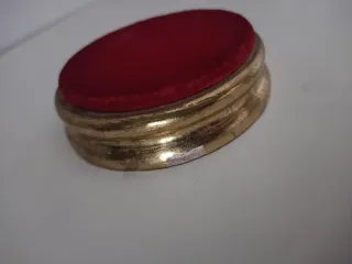 FIGURA NAO PORCELANA LLADRO PEANA DORADA