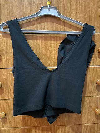 Top Negro con Volantes 