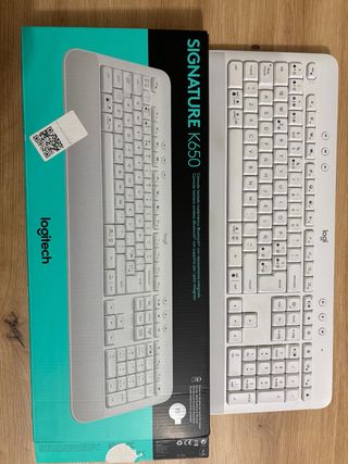 Teclado Logitech Signature K650 Inalámbrico