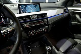 BMW X2   sDrive18i 