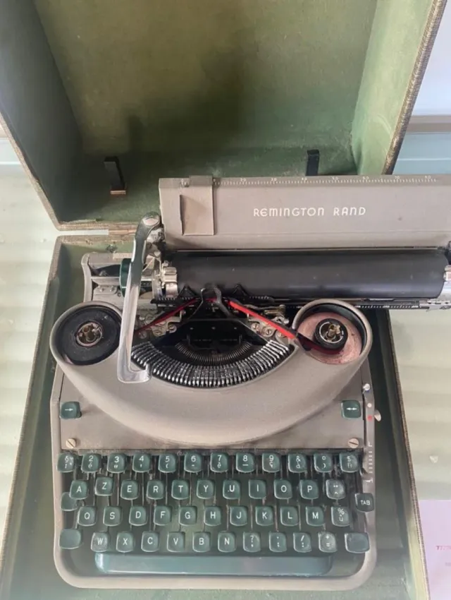 MAQUINA DE ESCRIBIR REMINGTON RAND 1952