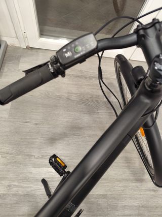 Bicicletta elettrica NCM C7 nera