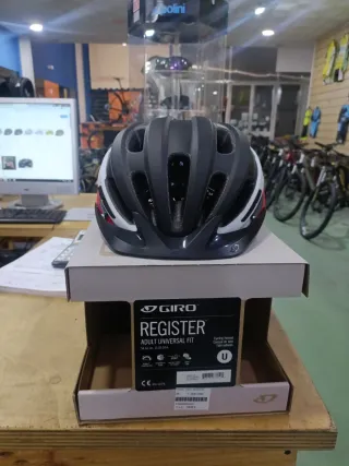 Casco Giro Register Adulto