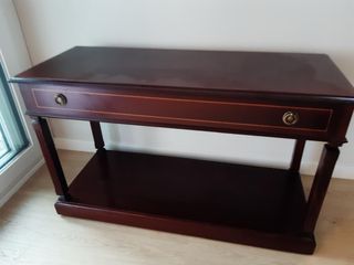 Mesa auxiliar estilo inglés