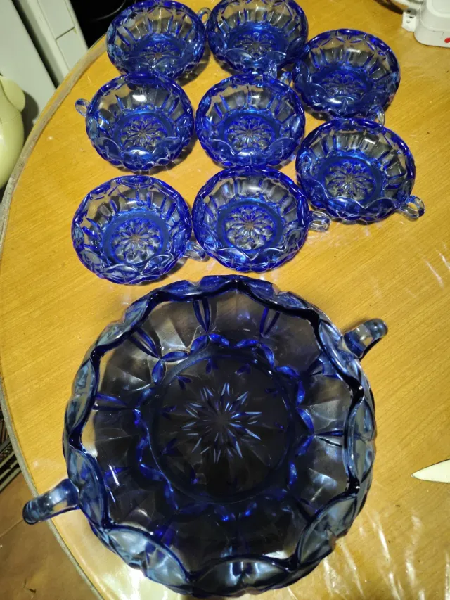 Set di bicchieri in cristallo blu antico
