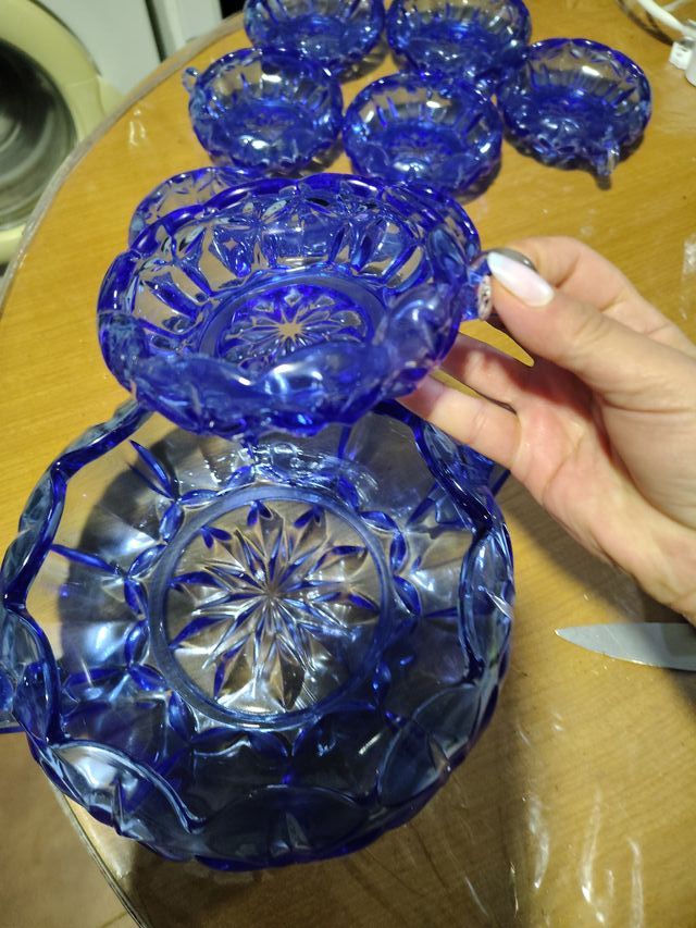 Set di bicchieri in cristallo blu antico