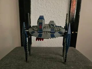 Lego Star Wars 8016 Droide Hiena Bombardero.