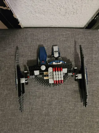 Lego Star Wars 8016 Droide Hiena Bombardero.