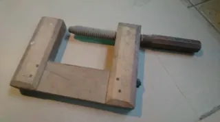 Antiguo sargento de madera de carpintero