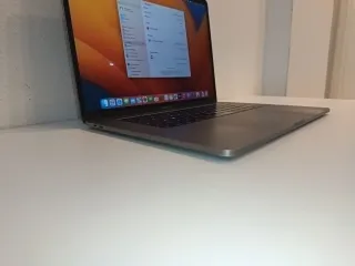 MacBook Pro 15 Touch Bar 2018