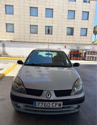 Renault Clio  2003