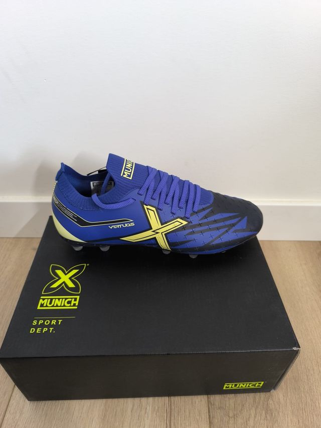 Botas fútbol Munich Virtuos Talla 41 Nuevas
