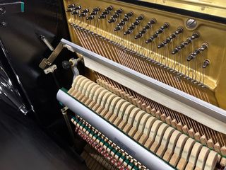 Piano Kawai BL61 con Garantía 15 Años