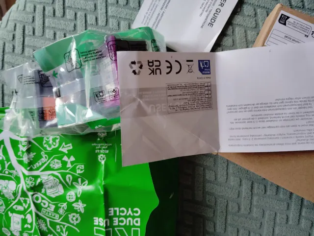 2 cartucce HP 301XL nere e a colori